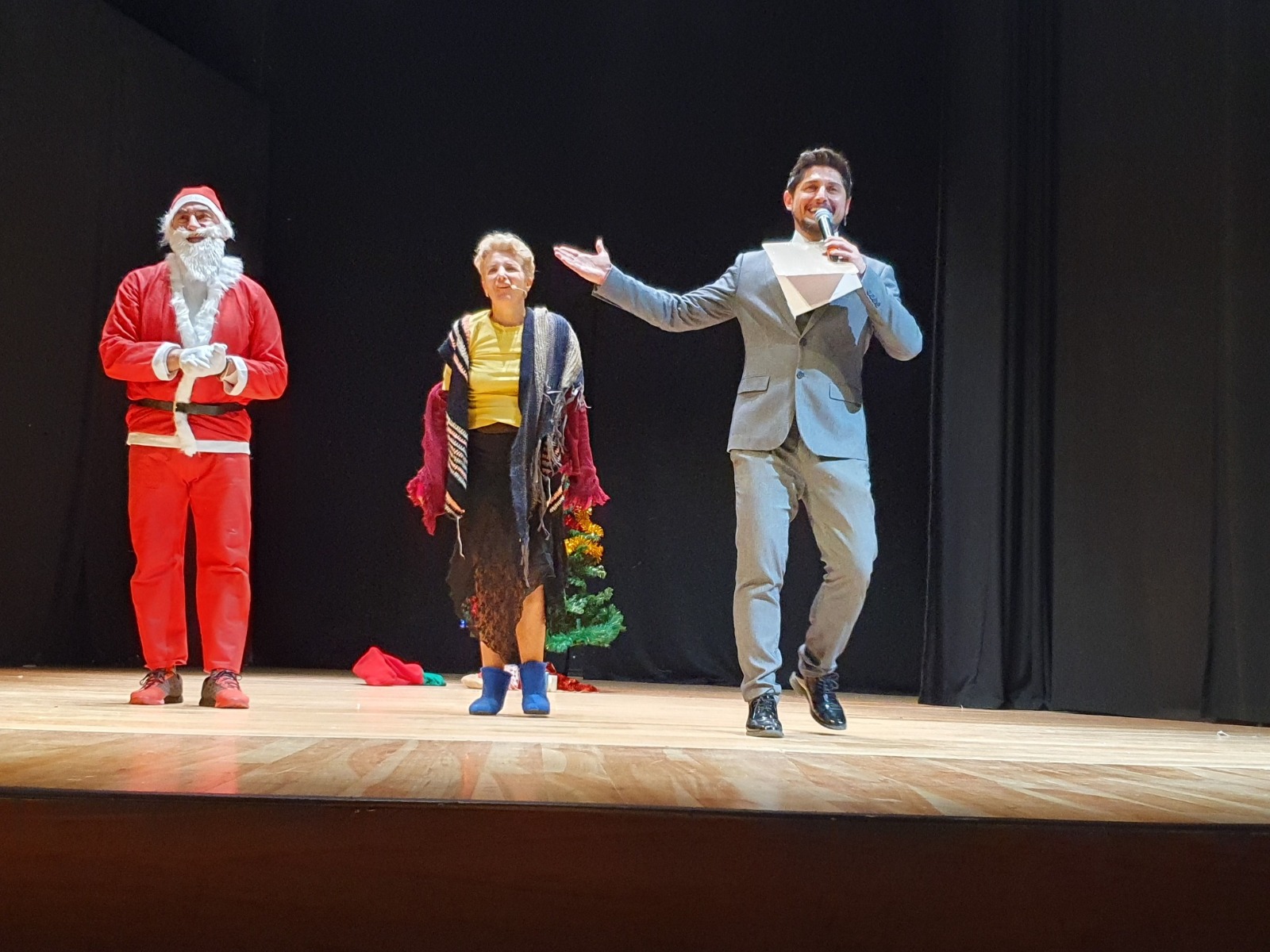 Sold Out E Grande Successo Per La BabboBefana In Polizia Al Teatro