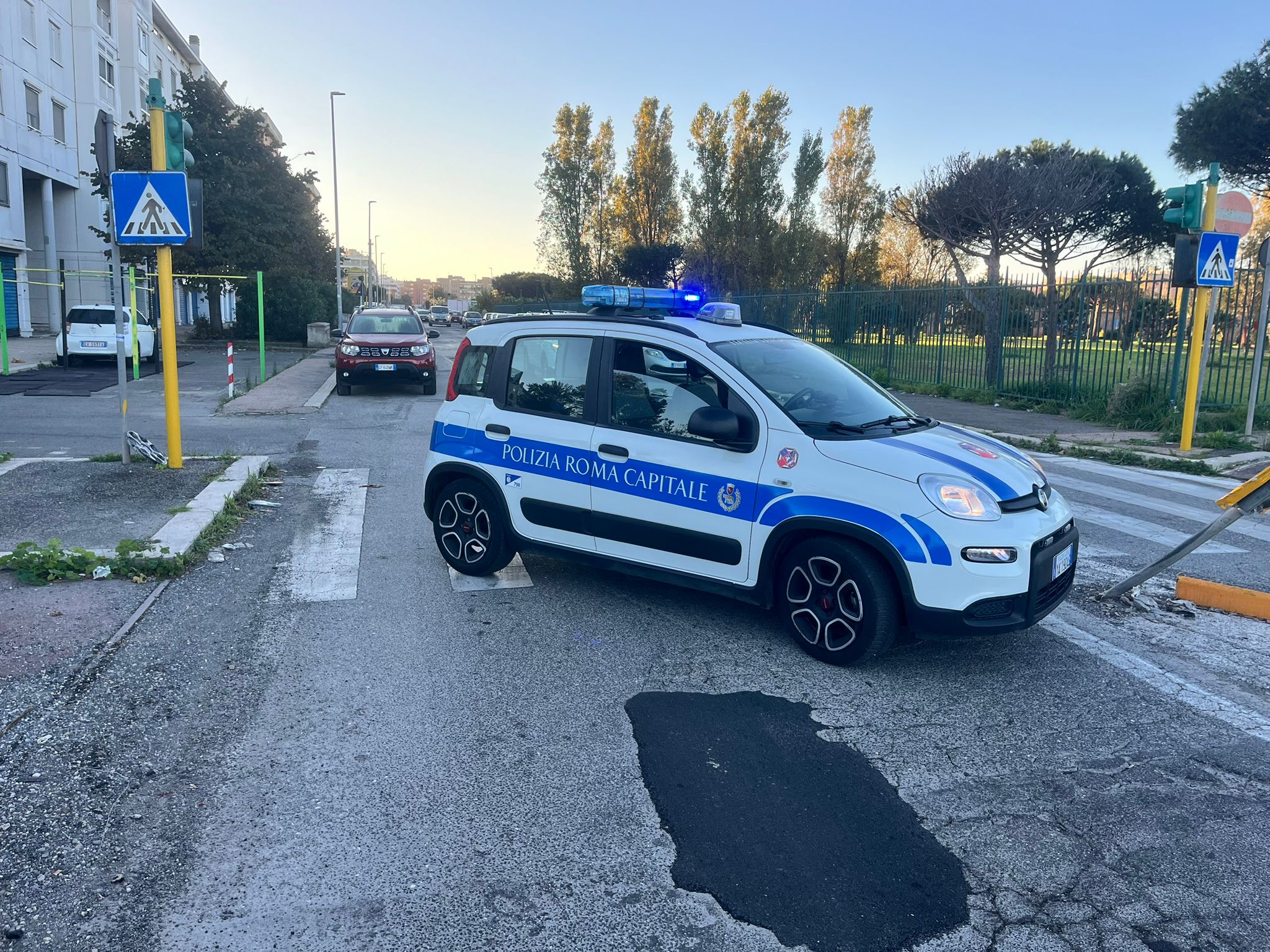 Auto polizia locale incidente